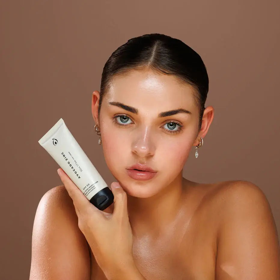Avocado Zinc SPF 50 Natural Tinted Moisturiser: Light