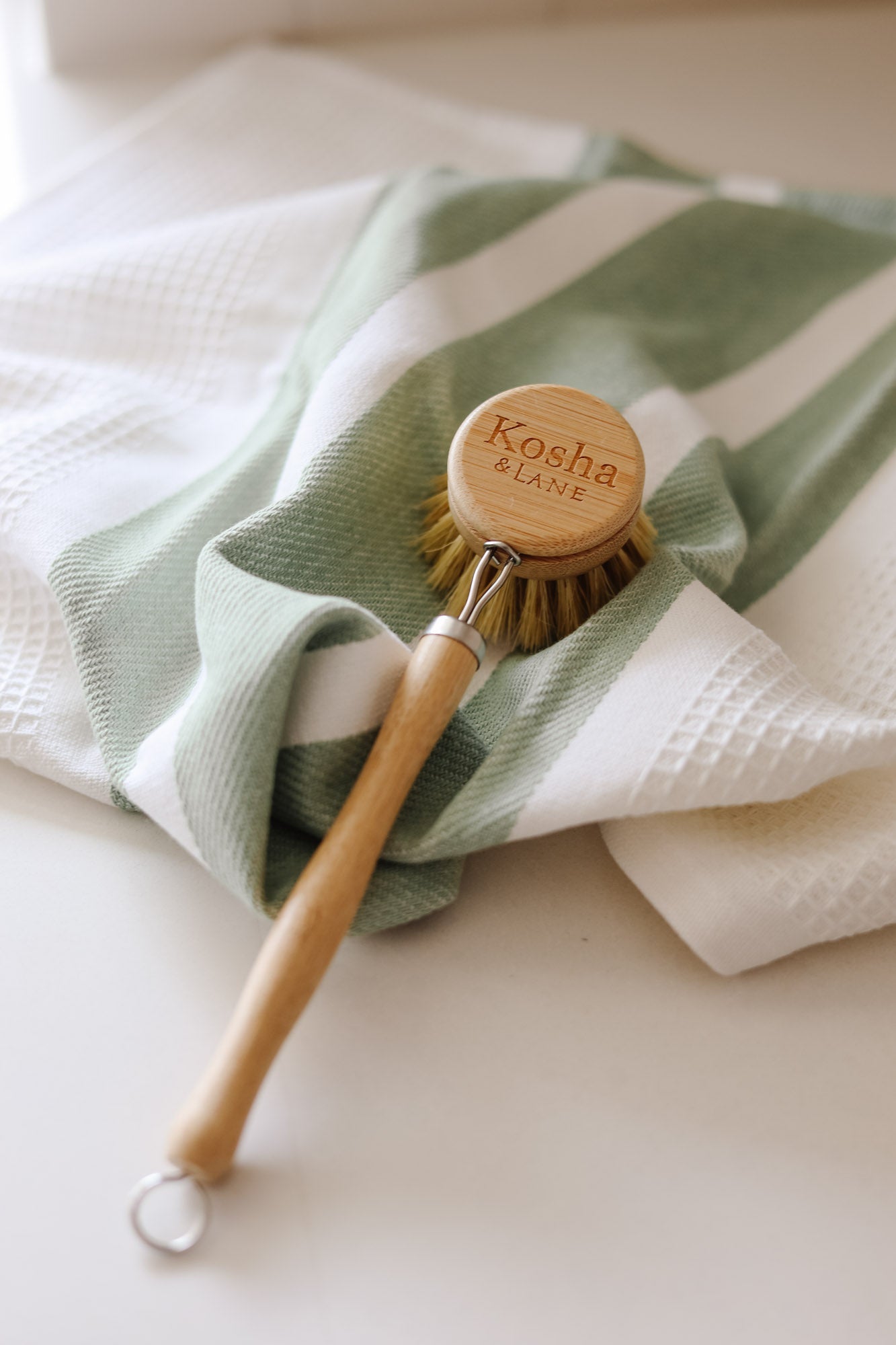 Kosha & Lane Bamboo Dishwashing Brush with Replacement Heads set